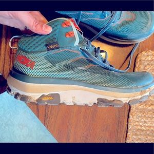 Hoka One One Toa Hiking Boots